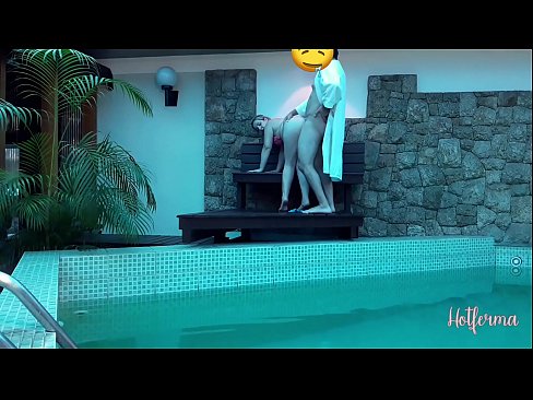 ❤️ Šéf pozve služebnou k bazénu, ale neodolala žhavému Jen porno u cs.hentaiteca.ru